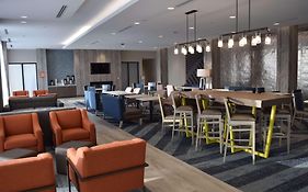 Howard Johnson Hotel - Middletown